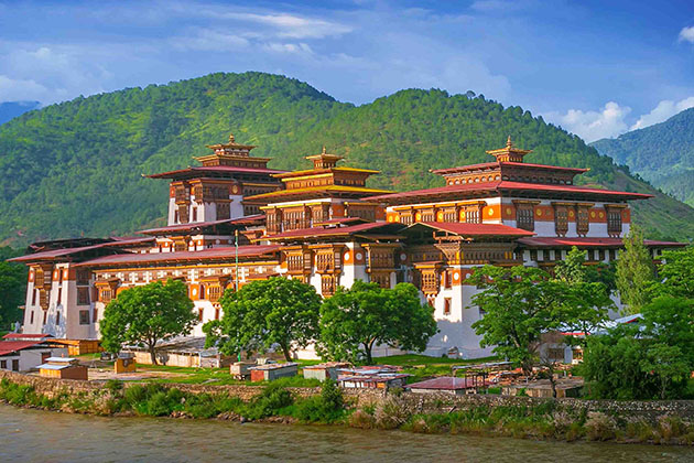 Punakha Dzong - the happiness palace