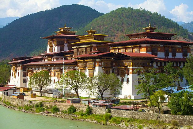 Punakha Dzong - view from outside