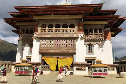 discover Gangtey Goempo from Bhutan tour package