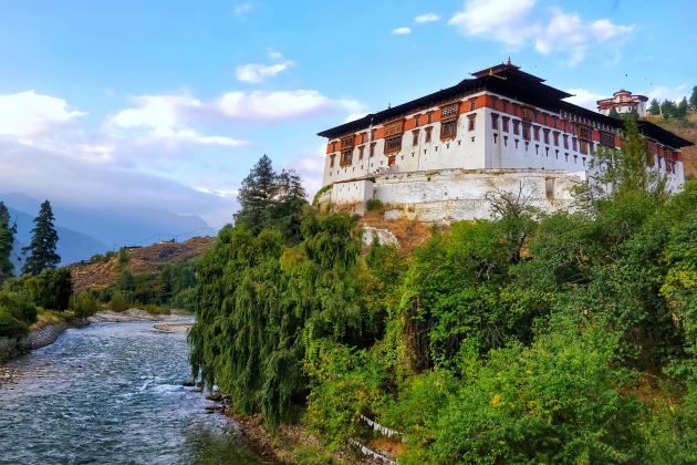 explore Rinpung Dzong in Bhutan culture tour