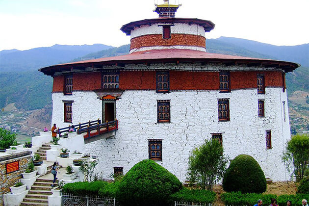 pay a visit Ta Dzong in Bhutan holiday tour