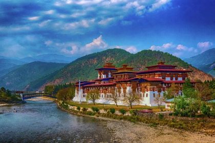 punakha dzong in bhutan