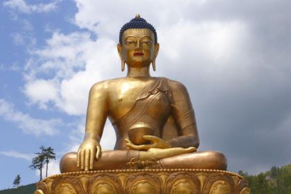 the giant buddha statue in bhutan