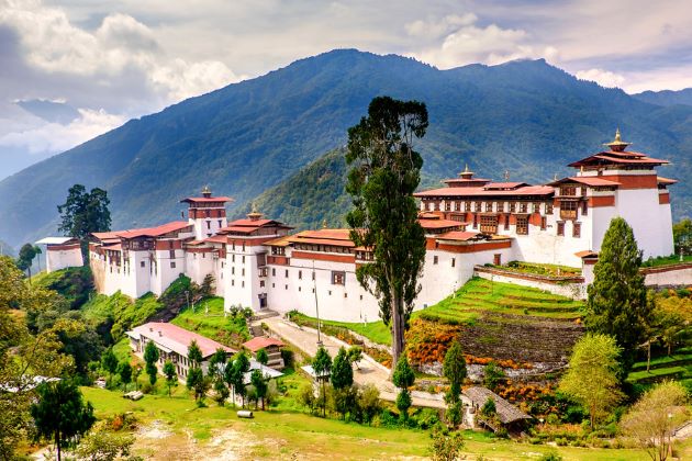 visit trongsa dzong